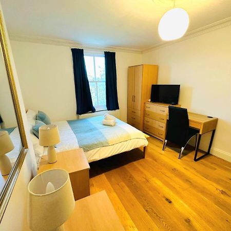 Cosy Home In Kensington - Great Location! 3 Minutes Walk To Earl'S Court Station Лондон Екстериор снимка