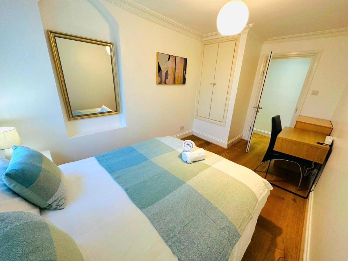 Cosy Home In Kensington - Great Location! 3 Minutes Walk To Earl'S Court Station Лондон Екстериор снимка