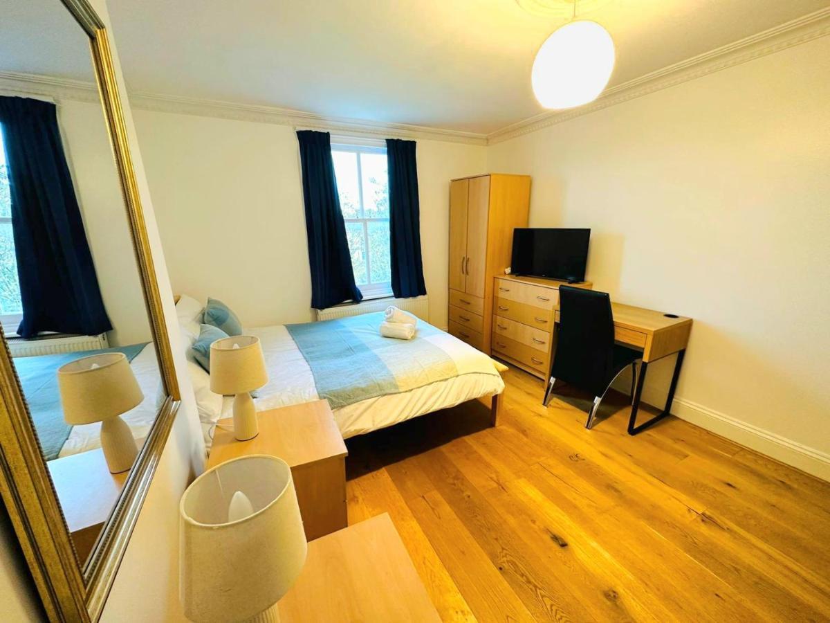 Cosy Home In Kensington - Great Location! 3 Minutes Walk To Earl'S Court Station Лондон Екстериор снимка