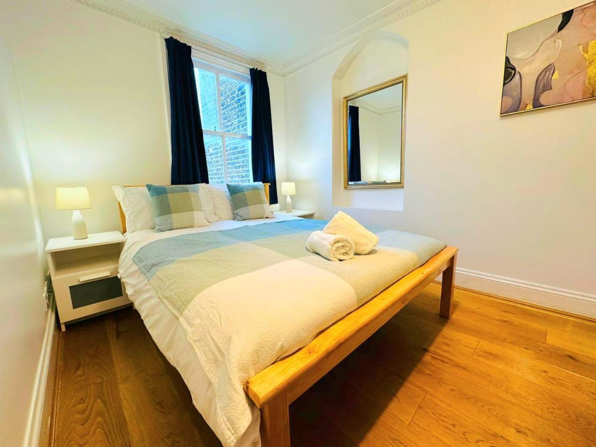 Cosy Home In Kensington - Great Location! 3 Minutes Walk To Earl'S Court Station Лондон Екстериор снимка