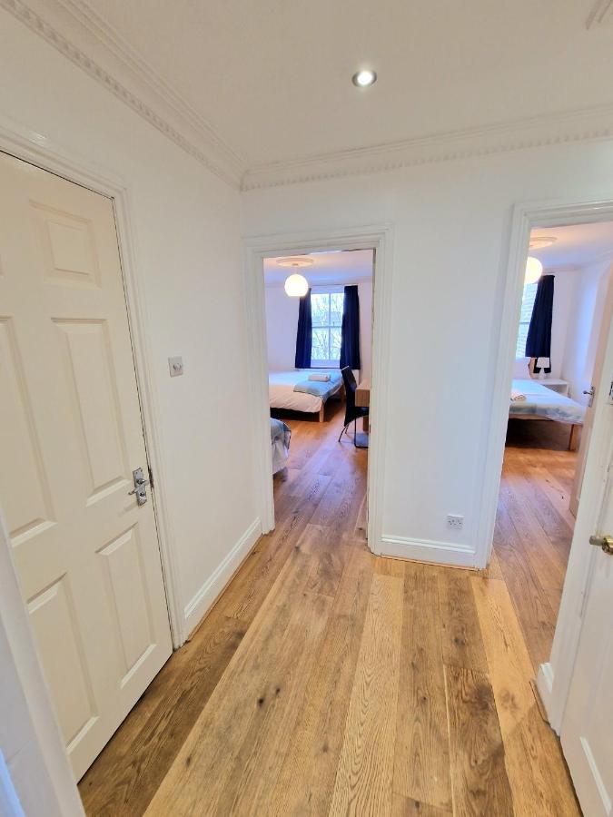 Cosy Home In Kensington - Great Location! 3 Minutes Walk To Earl'S Court Station Лондон Екстериор снимка